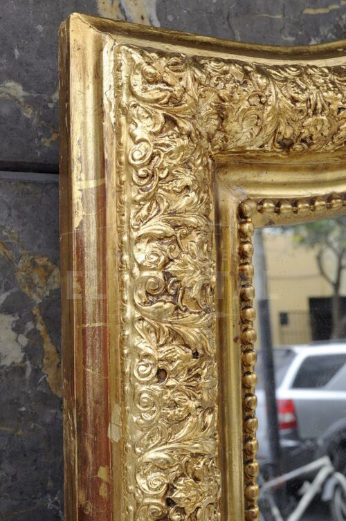 Espejo con marco francés dorado estilo Luis Felipe | 1