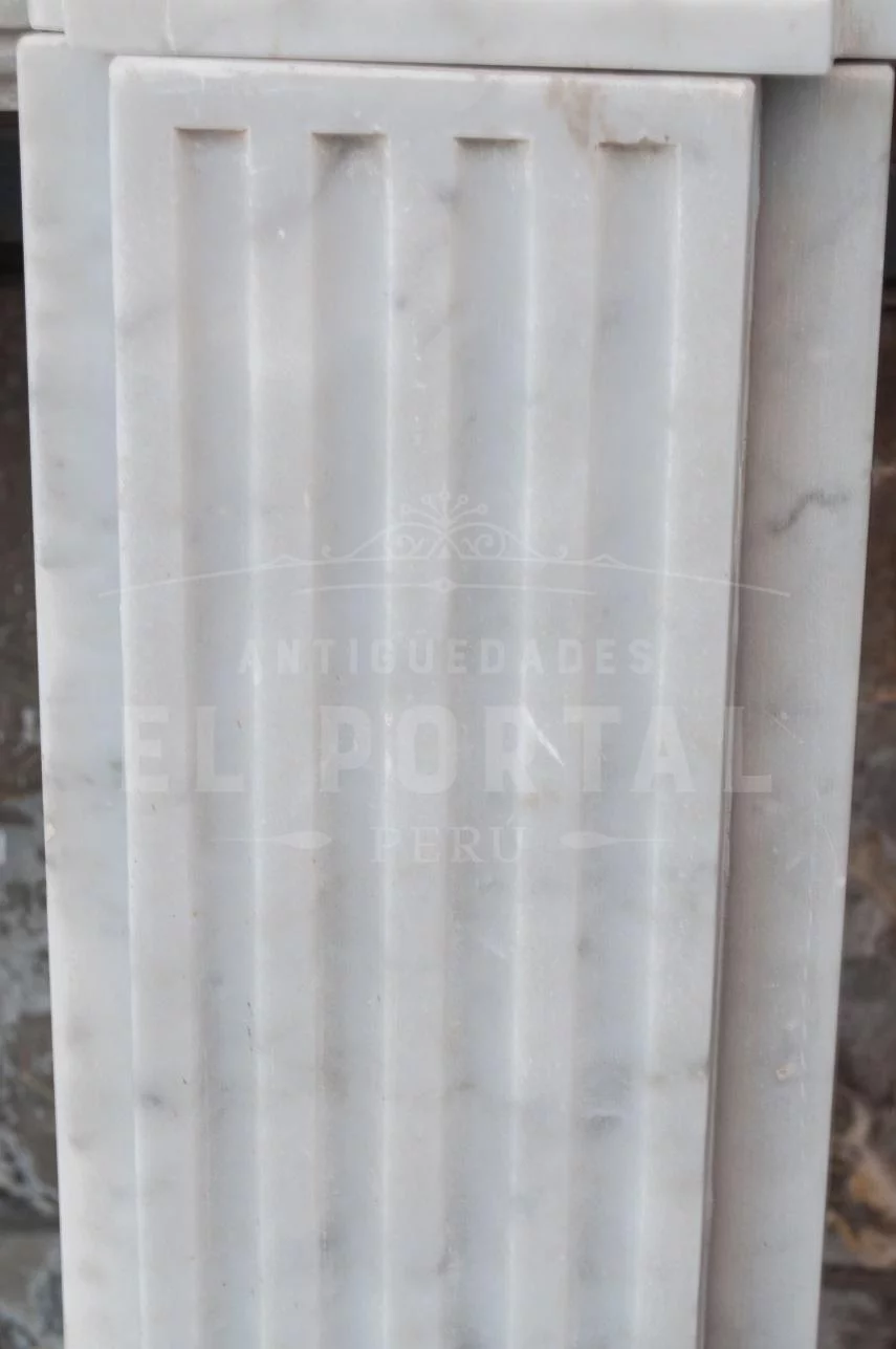 Chimenea Italiana de mármol Carrara - Image 4