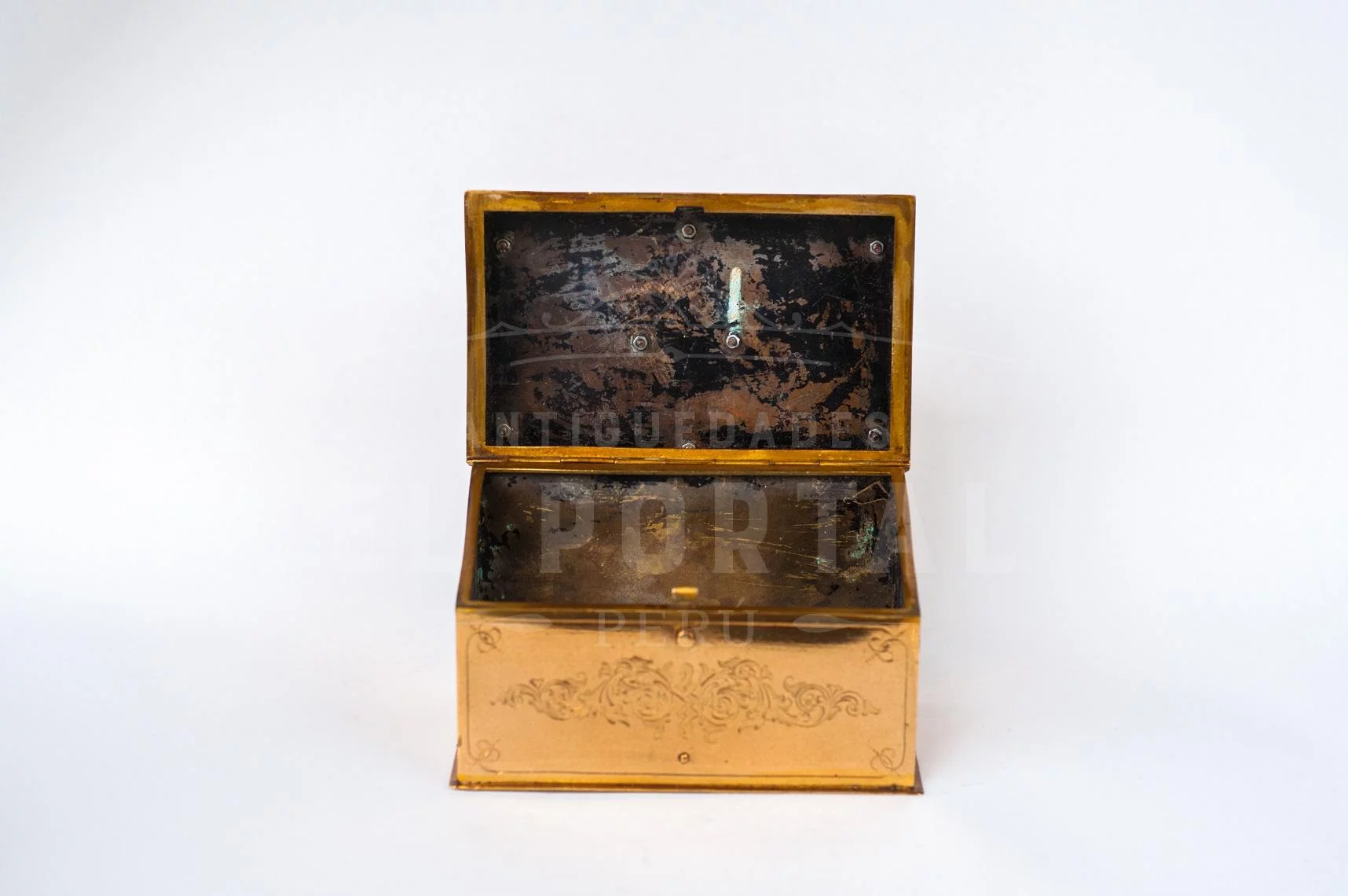 Cofre de bronce francés estilo Luis XV - Image 6