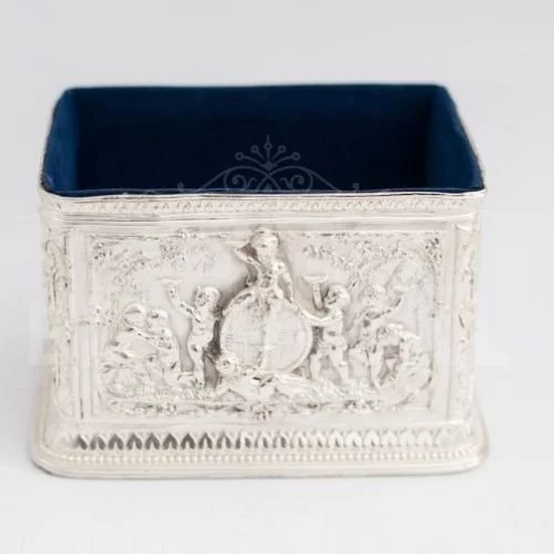 Joyero de plaqué  escena de angelitos