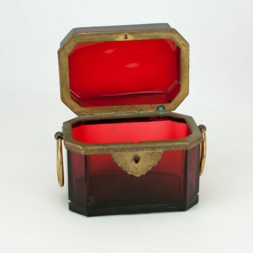 Cofre de cristal rojo Bohemia atribuido a Moser | 4