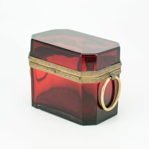 Cofre de cristal rojo Bohemia atribuido a Moser | 2