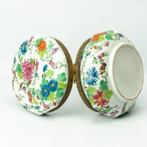 Cofre de porcelana motivo floral | 2