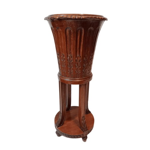 Jardinera de madera tallada estilo clásico – siglo XX